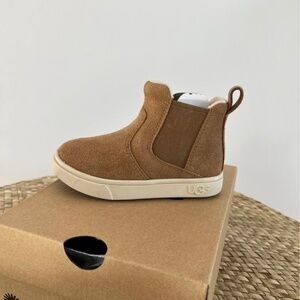UGG toddler shoes